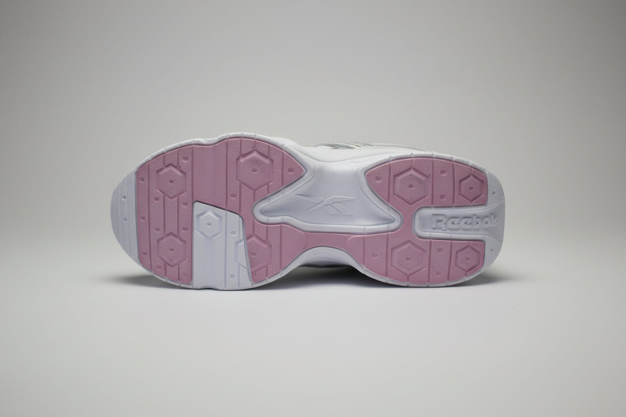 Zapatos deportivos para mujer.